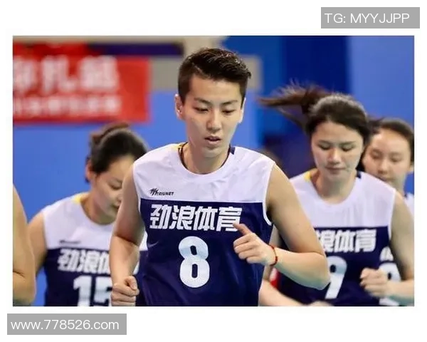 女足球明星与男友的甜蜜生活揭秘他们的爱情故事与共同追梦之路